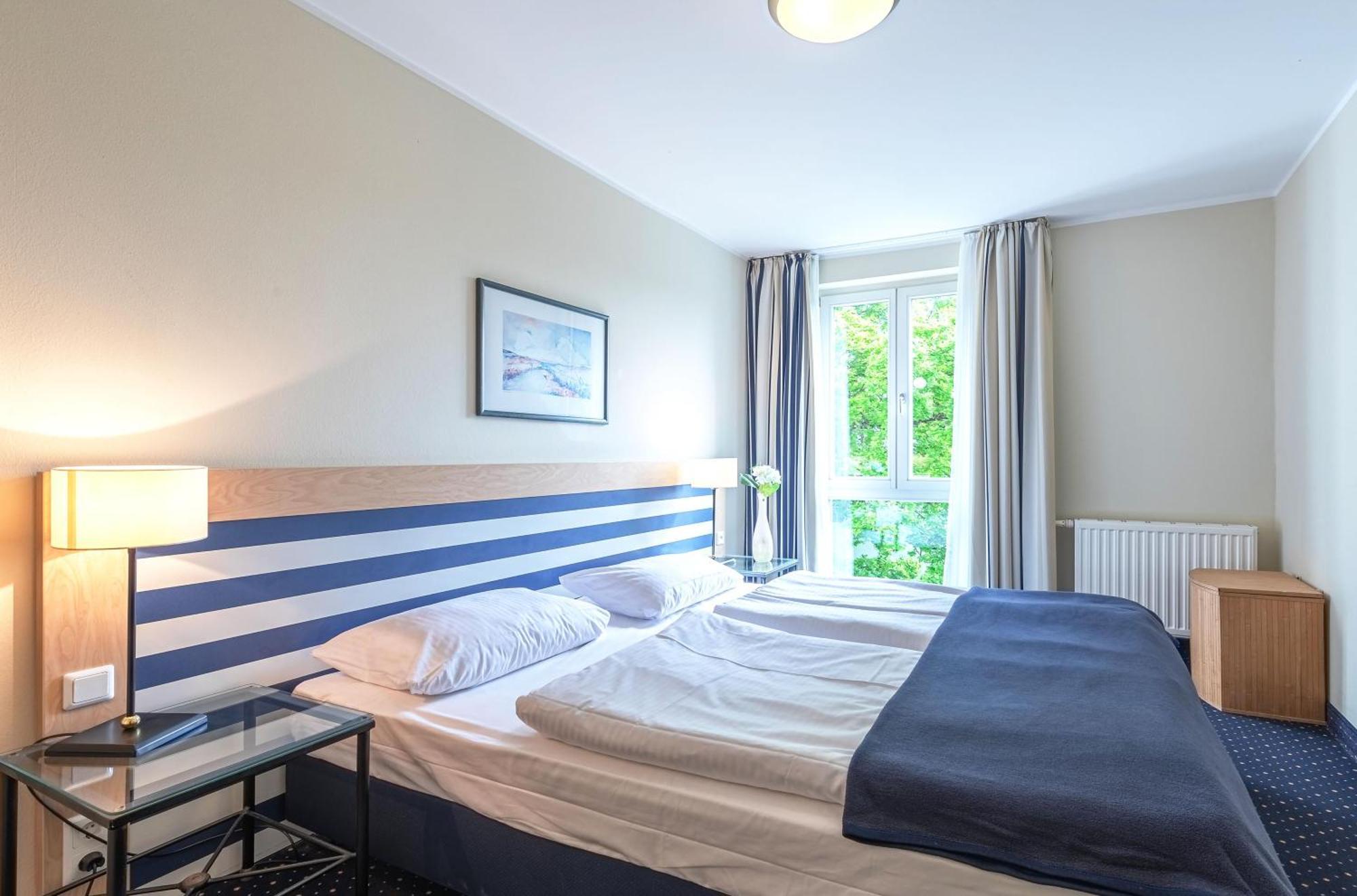 Toni'S Room An Der Seebruecke Zingst Bagian luar foto